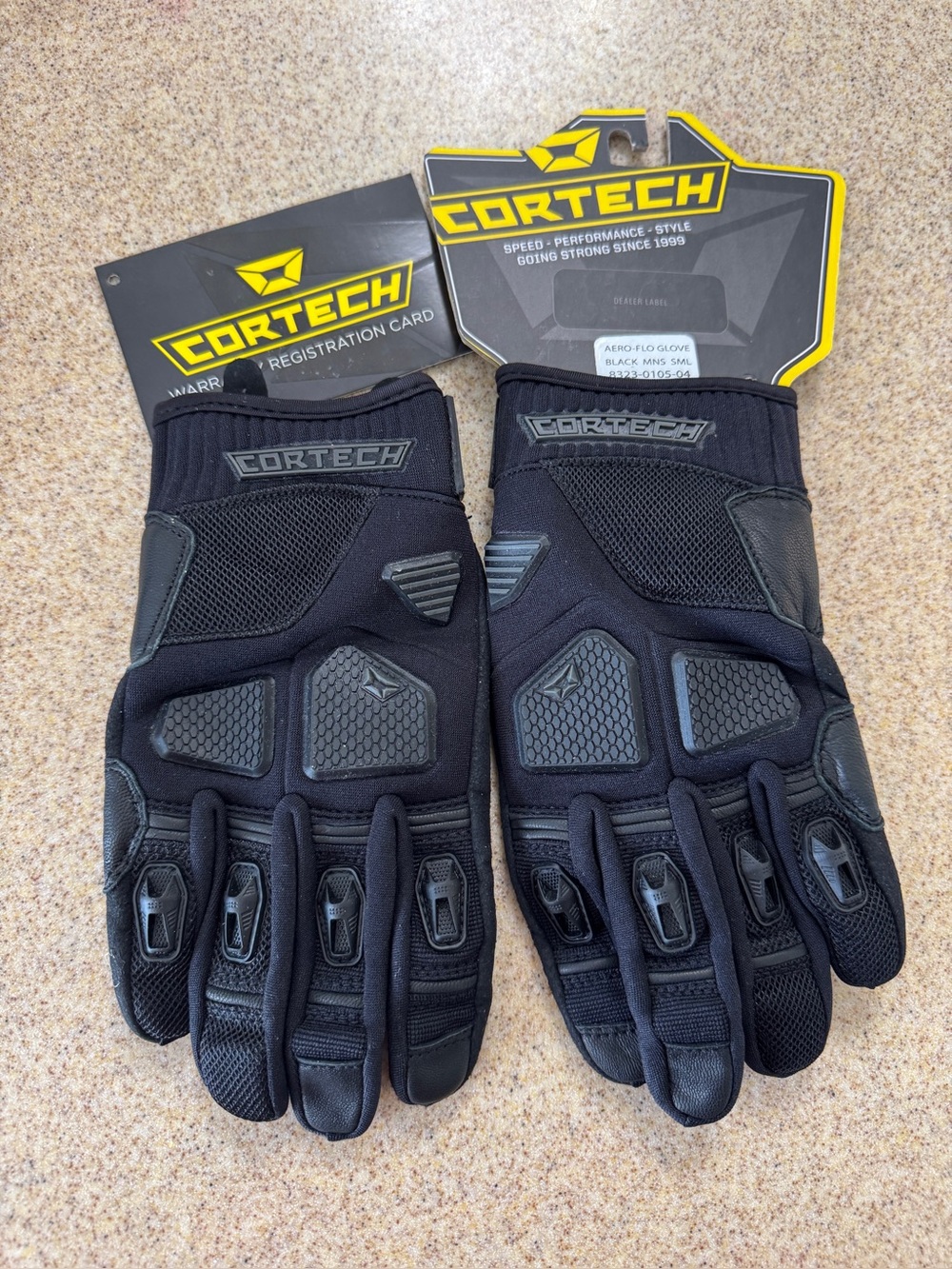 Cortech Aero-Flo Black Men’s Motorcycle Gloves Small NWT 8323-0105-04